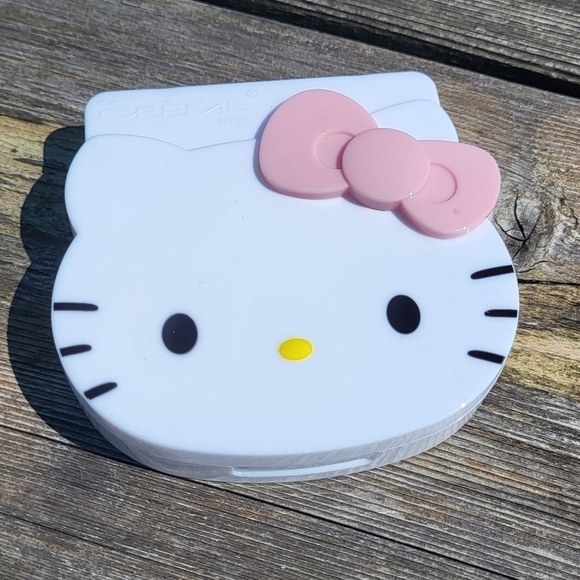 The Crème Shop - Hello Kitty On-The-Go Compact Mirror - Picture 2 of 7